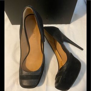 Leather and suede pumps